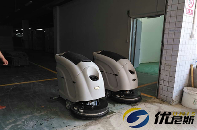 無錫地面清潔車廠家服務(wù)比較 如何選擇優(yōu)質(zhì)清潔服務(wù)供應(yīng)商